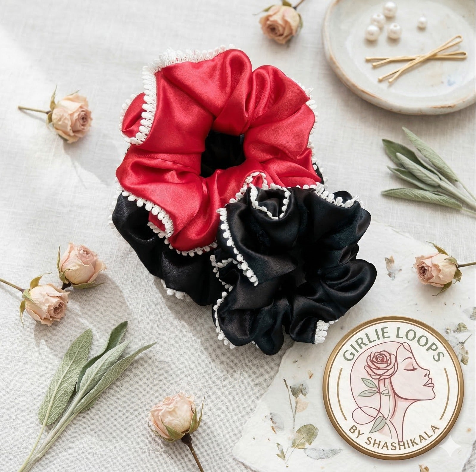 Lace-Trimmed Rouge & Onyx Duo